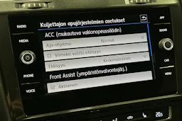 harmaa Volkswagen Golf 2020 kuva 18.