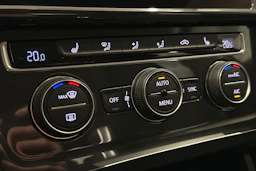 harmaa Volkswagen Golf 2020 kuva 21.