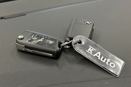 harmaa Volkswagen Golf 2020 kuva 23.