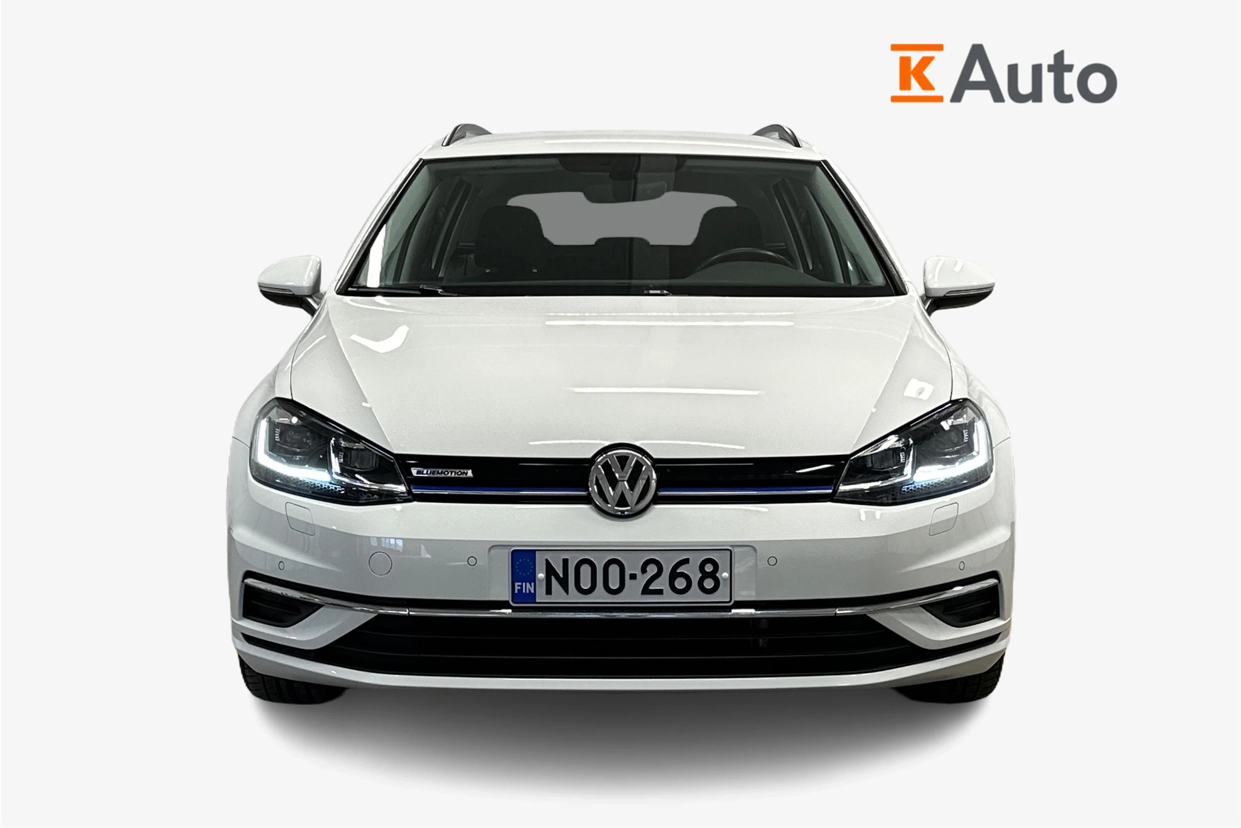 valkoinen Volkswagen Golf 2020 kuva 4.