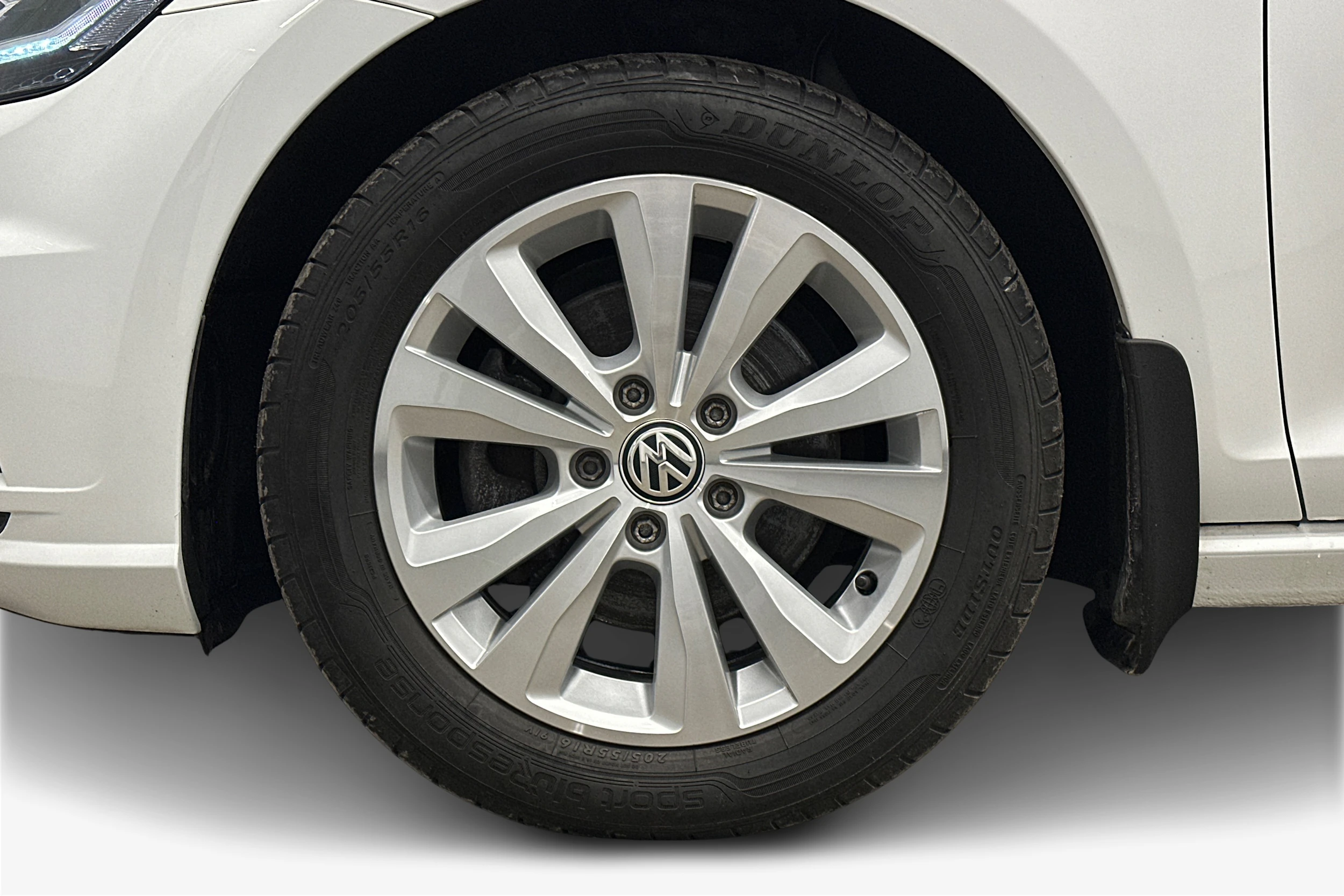 valkoinen Volkswagen Golf 2020 kuva 9.