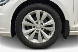 valkoinen Volkswagen Golf 2020 kuva 9.