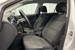 valkoinen Volkswagen Golf 2020 kuva 12.