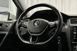 valkoinen Volkswagen Golf 2020 kuva 13.