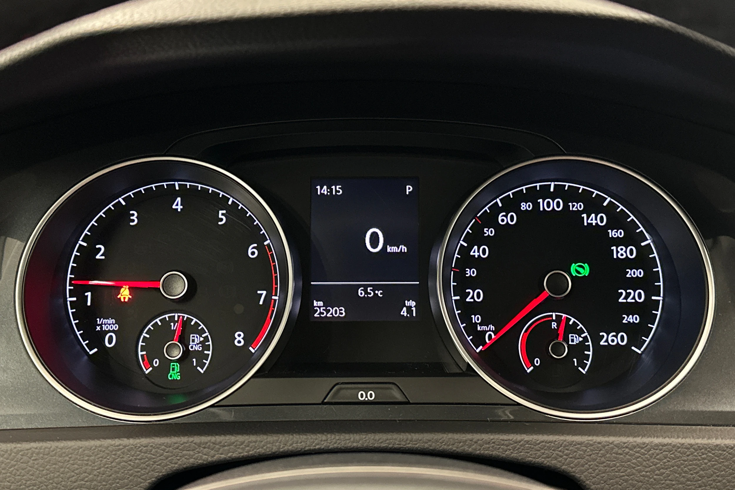 valkoinen Volkswagen Golf 2020 kuva 16.