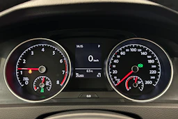 valkoinen Volkswagen Golf 2020 kuva 16.