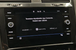 valkoinen Volkswagen Golf 2020 kuva 17.