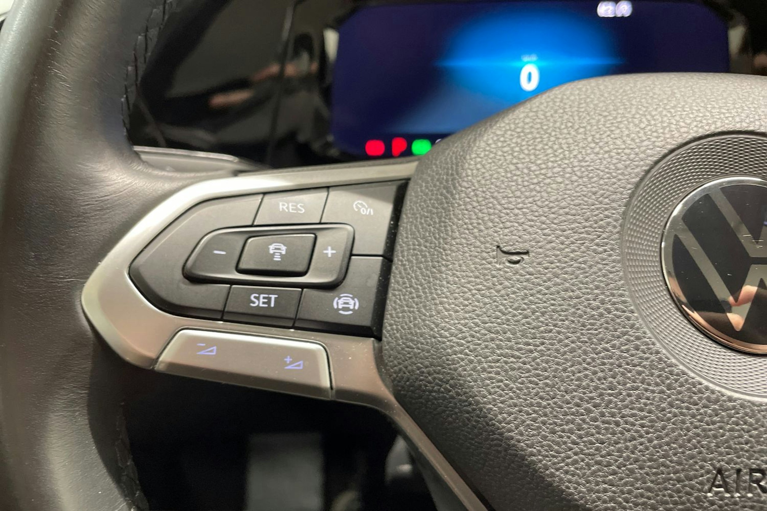 harmaa Volkswagen Golf 2020 kuva 23.