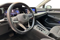 valkoinen Volkswagen Golf 2020 kuva 7.