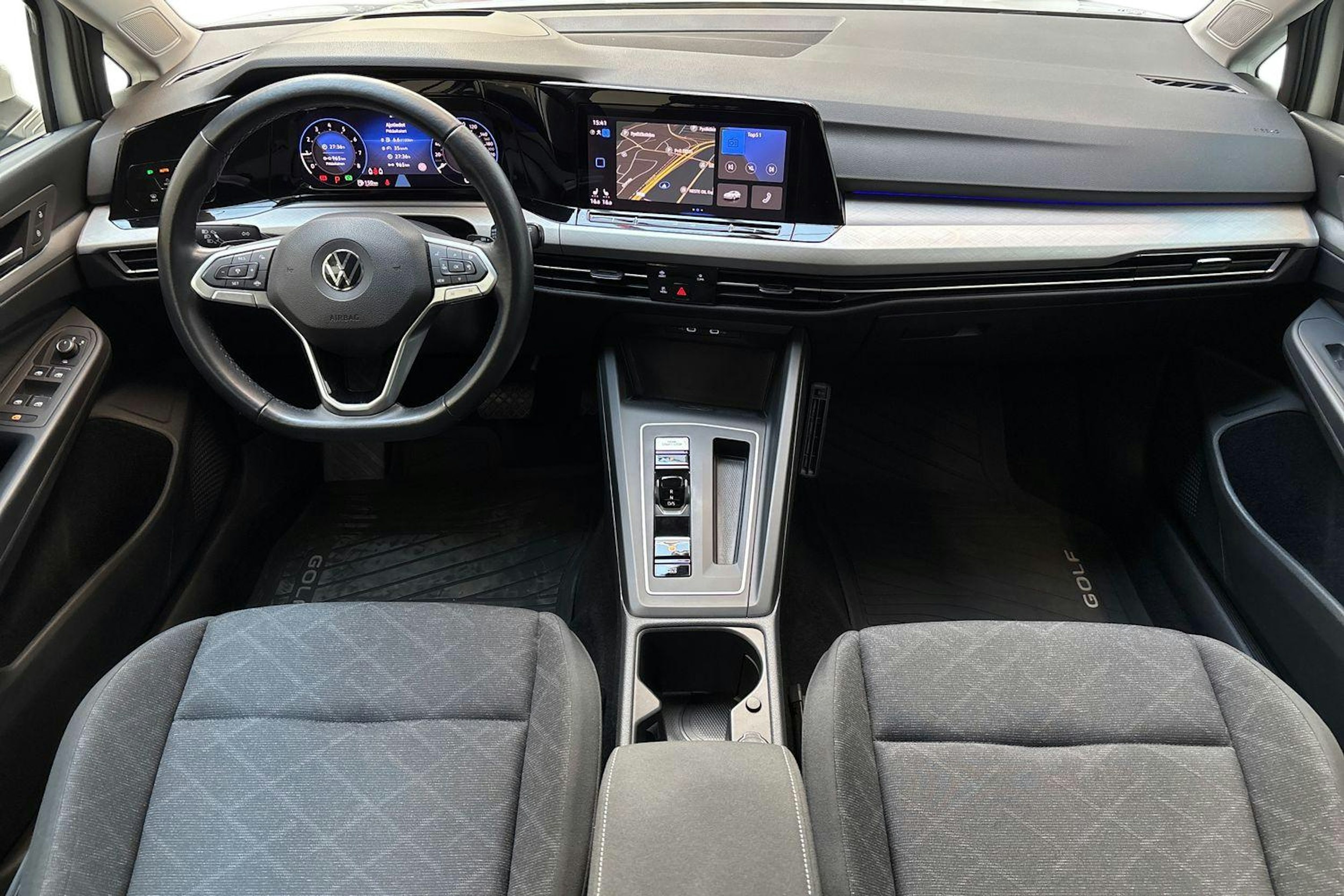 valkoinen Volkswagen Golf 2020 kuva 9.