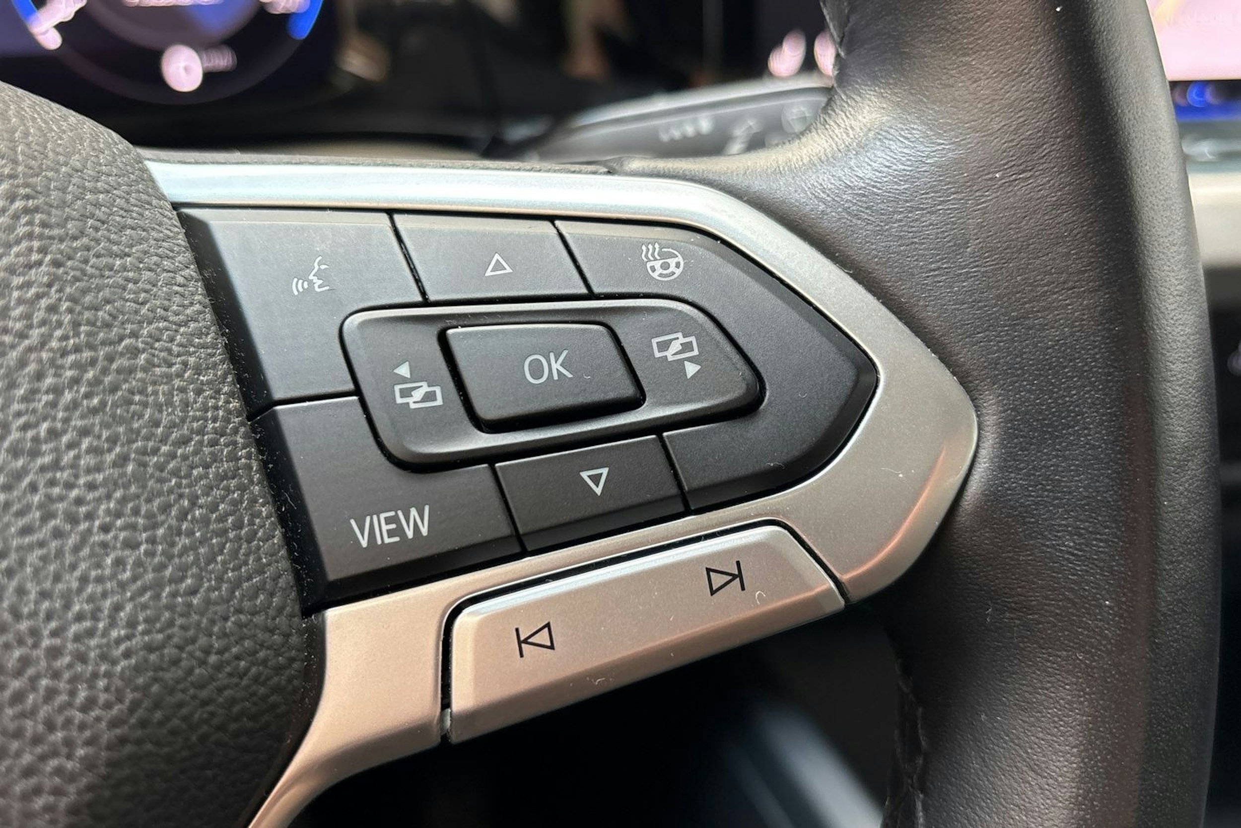 valkoinen Volkswagen Golf 2020 kuva 19.