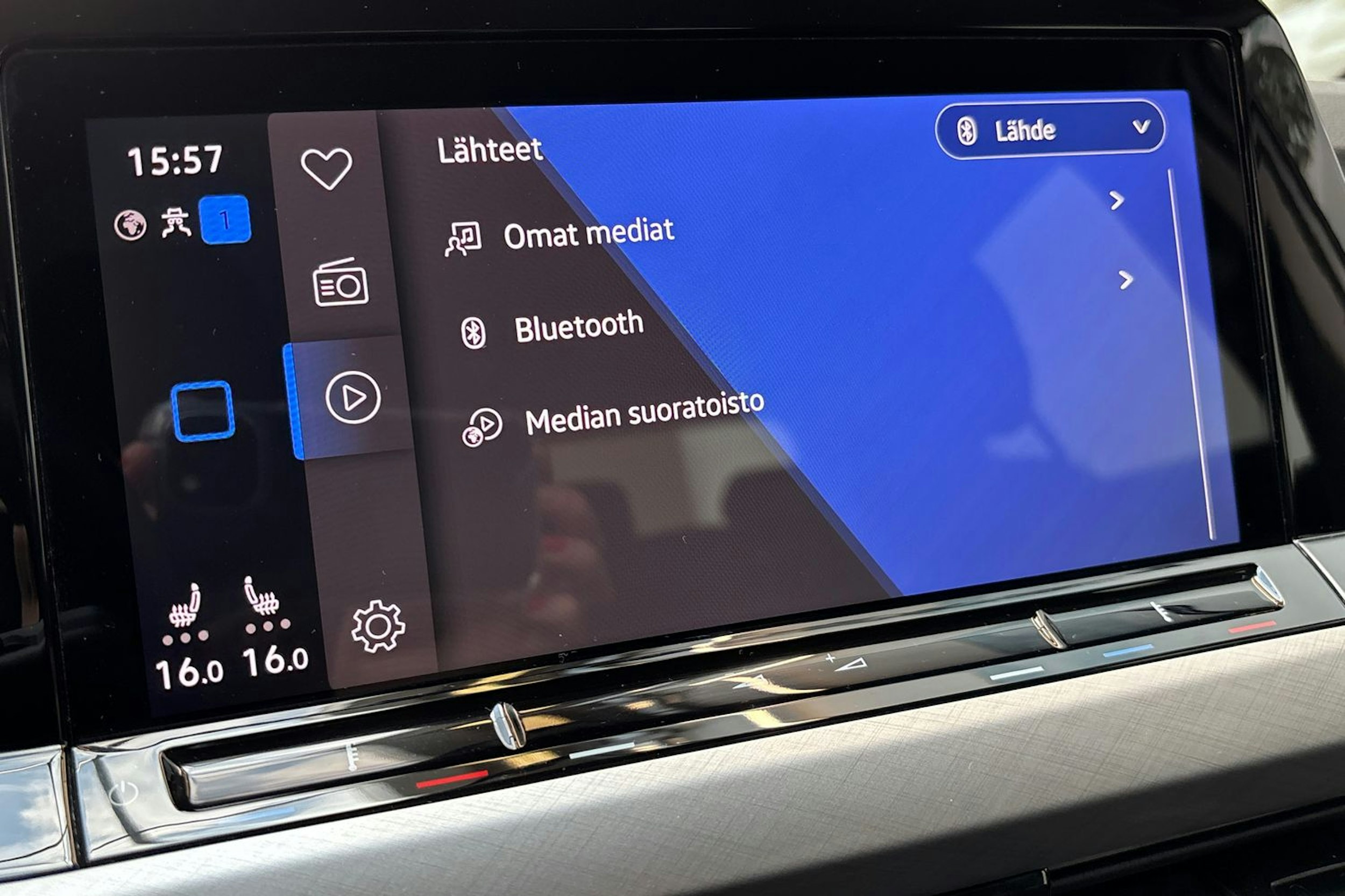 valkoinen Volkswagen Golf 2020 kuva 25.