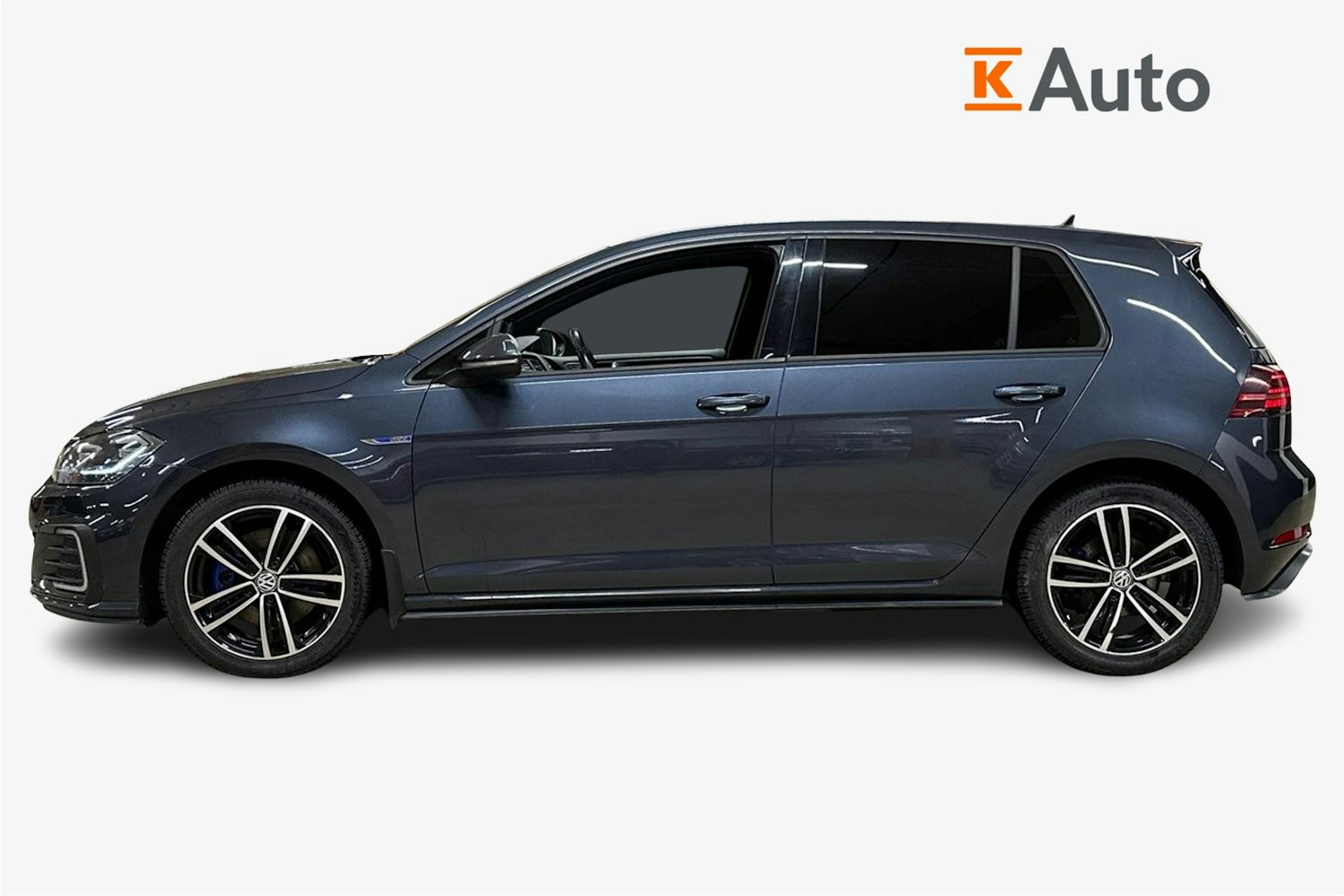 harmaa Volkswagen Golf 2020 kuva 6.