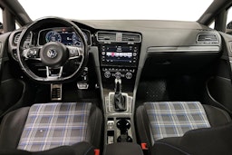 harmaa Volkswagen Golf 2020 kuva 9.