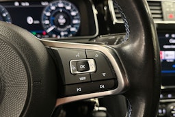 harmaa Volkswagen Golf 2020 kuva 22.