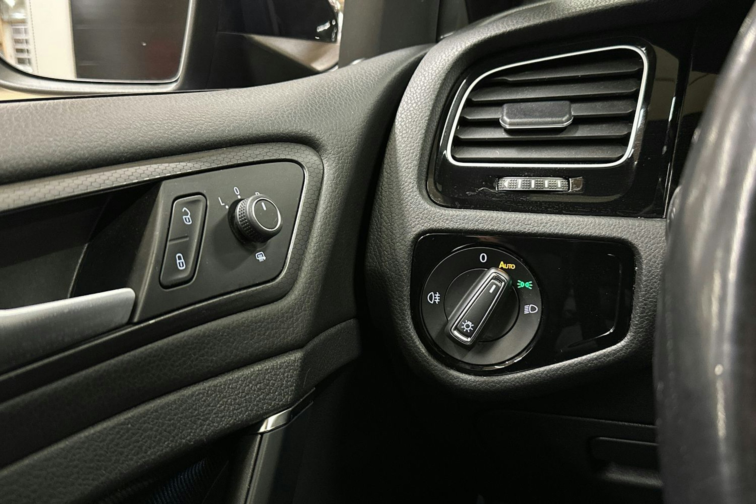 harmaa Volkswagen Golf 2020 kuva 23.