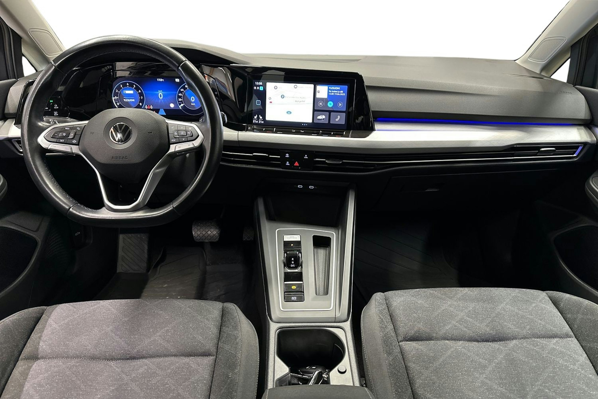 harmaa Volkswagen Golf 2020 kuva 9.