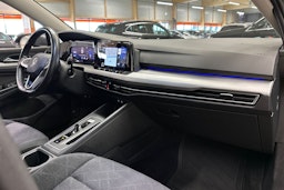 harmaa Volkswagen Golf 2020 kuva 14.