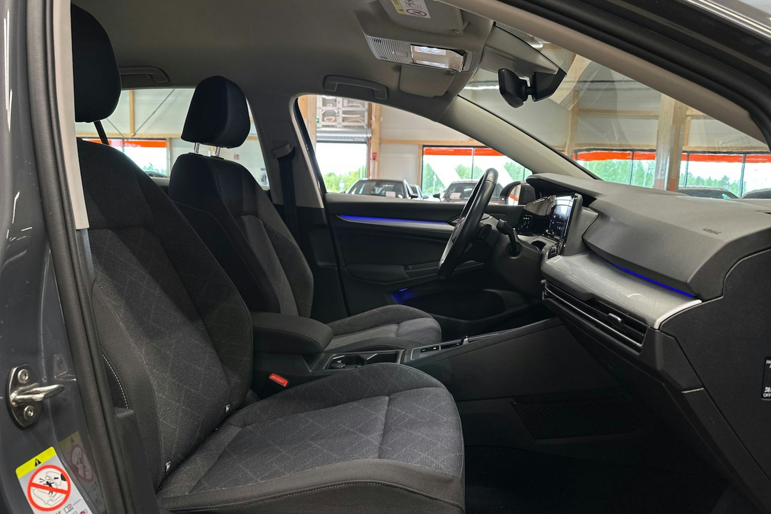 harmaa Volkswagen Golf 2020 kuva 15.