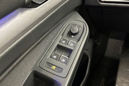 harmaa Volkswagen Golf 2020 kuva 29.
