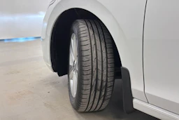 valkoinen Volkswagen Golf 2020 kuva 10.