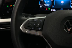 valkoinen Volkswagen Golf 2020 kuva 13.