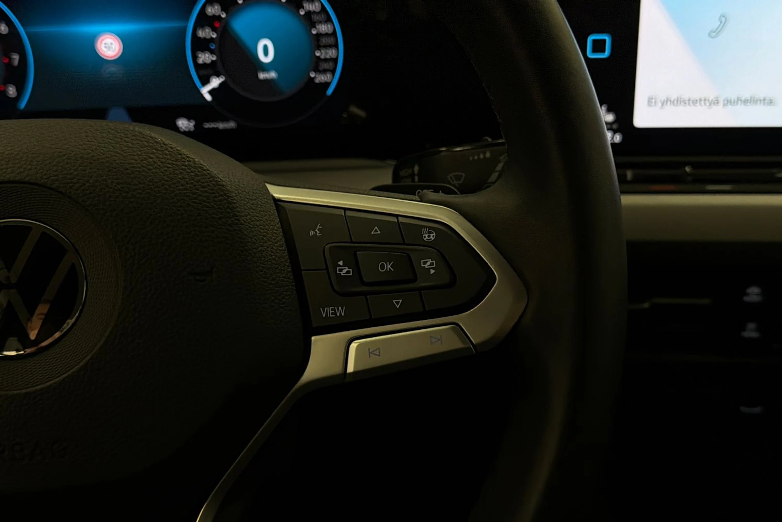 valkoinen Volkswagen Golf 2020 kuva 14.