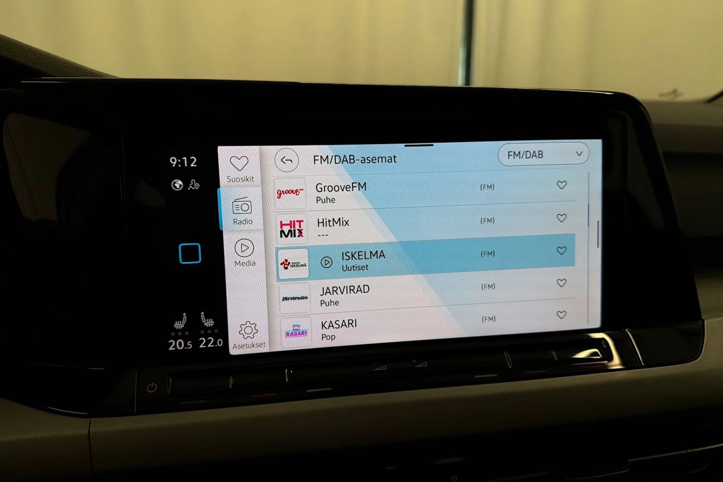 valkoinen Volkswagen Golf 2020 kuva 15.