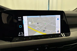 valkoinen Volkswagen Golf 2020 kuva 18.