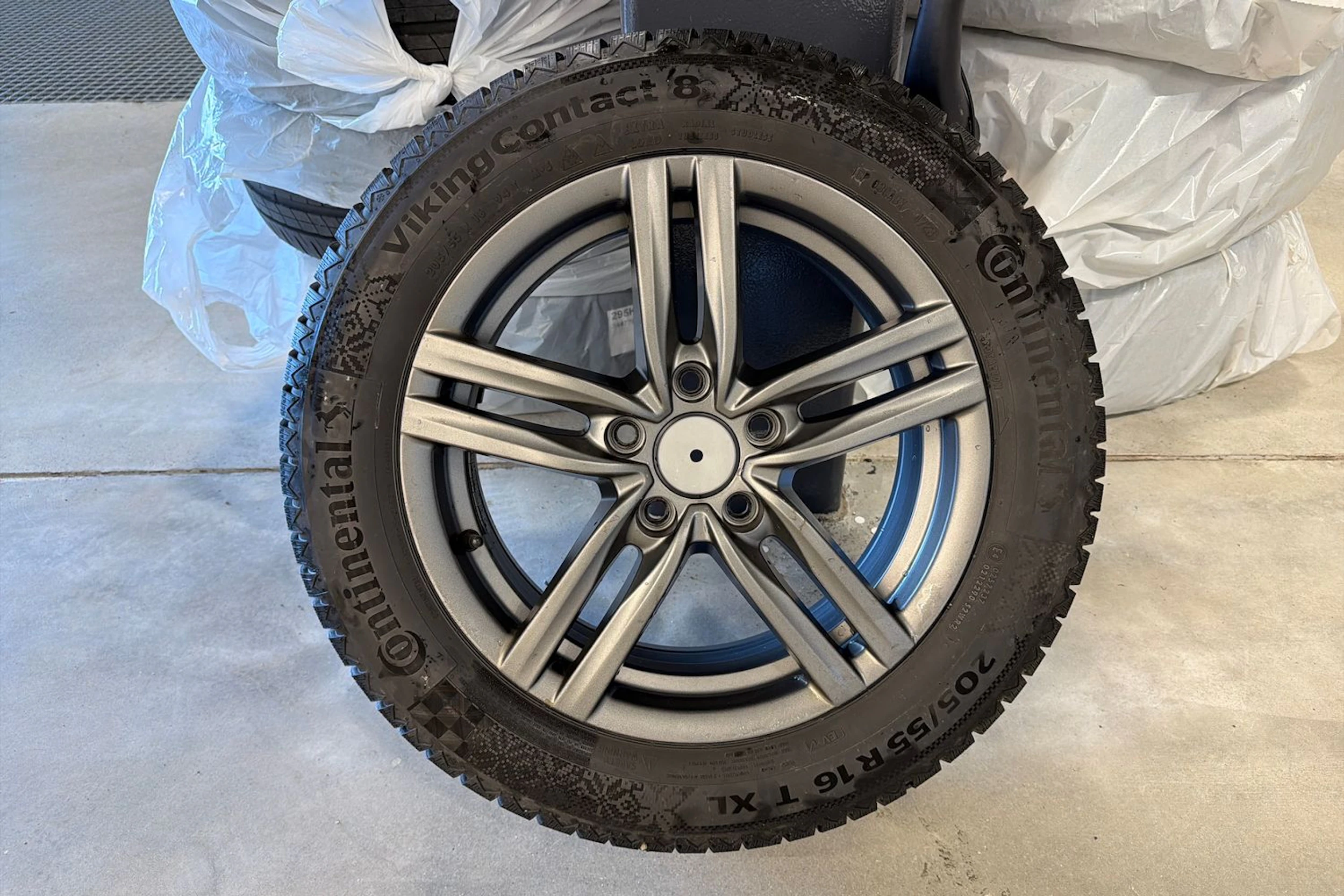 valkoinen Volkswagen Golf 2020 kuva 22.