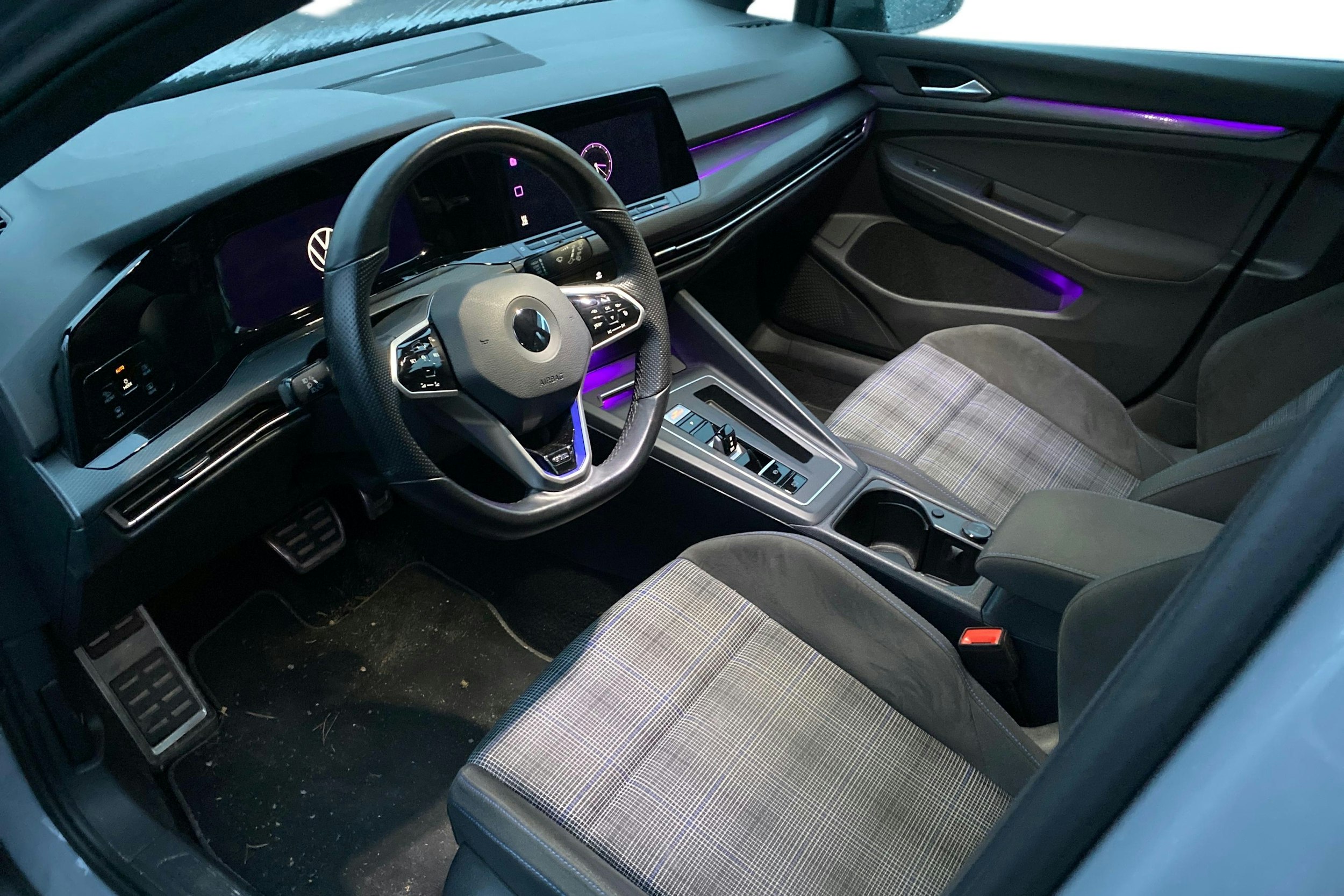 harmaa Volkswagen Golf 2020 kuva 3.