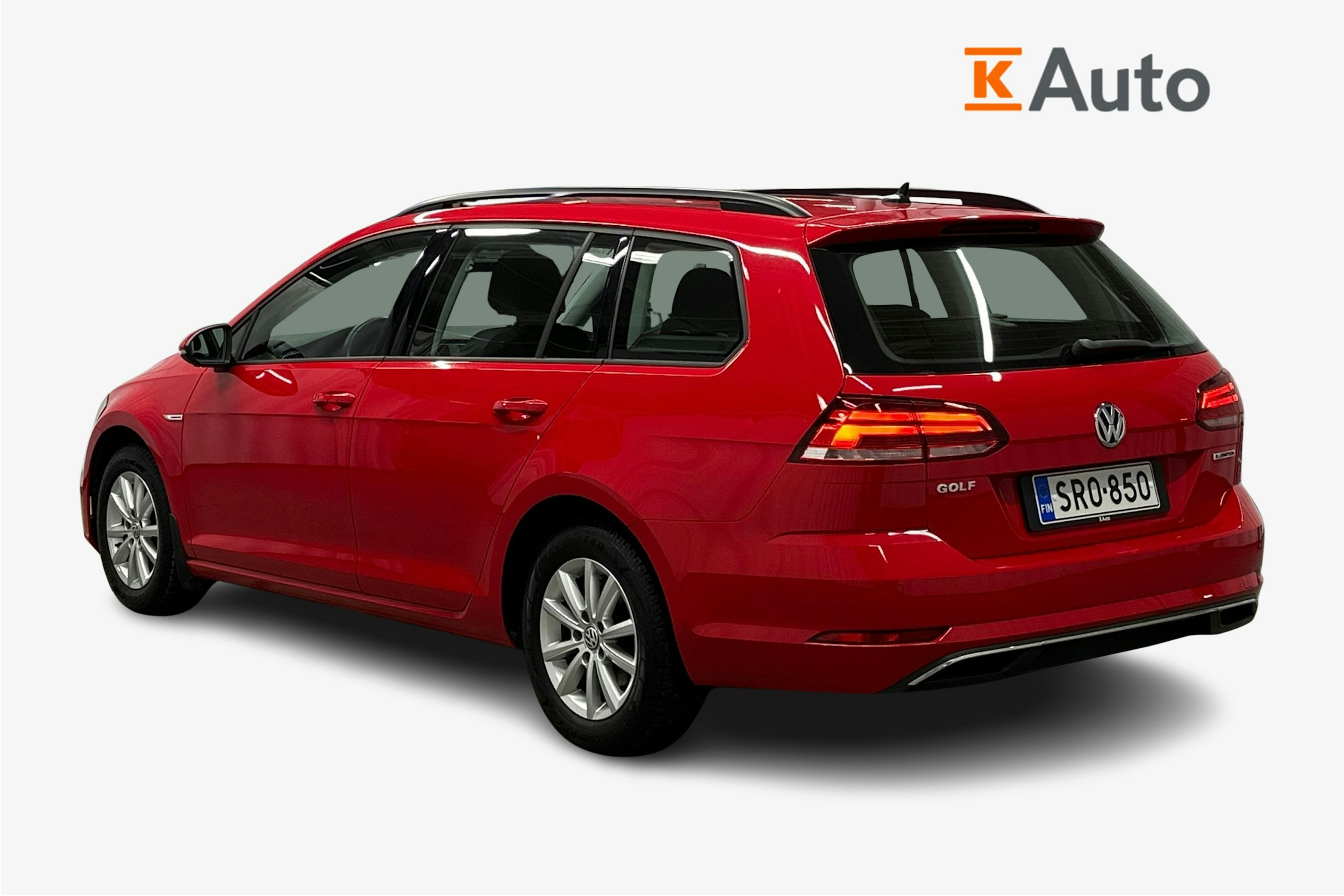 punainen Volkswagen Golf 2020 kuva 2.