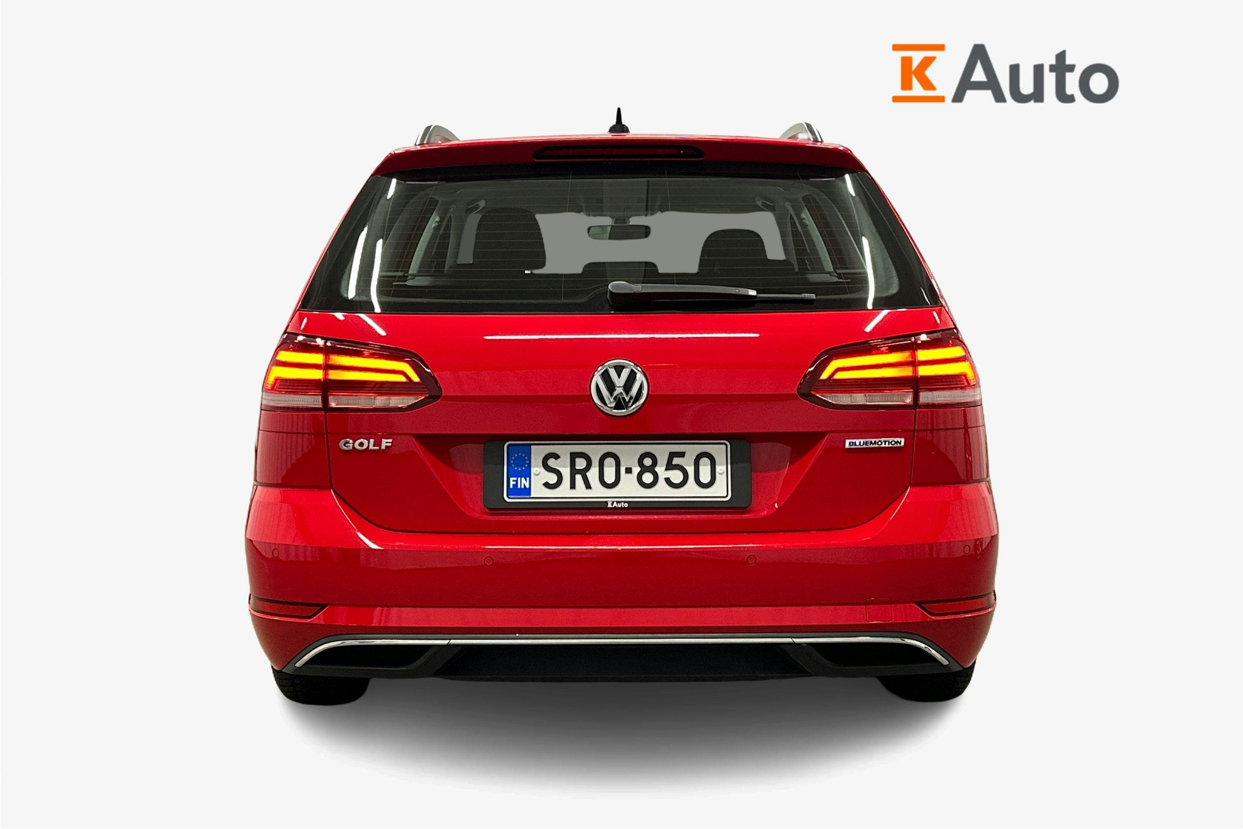 punainen Volkswagen Golf 2020 kuva 3.