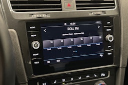 punainen Volkswagen Golf 2020 kuva 20.