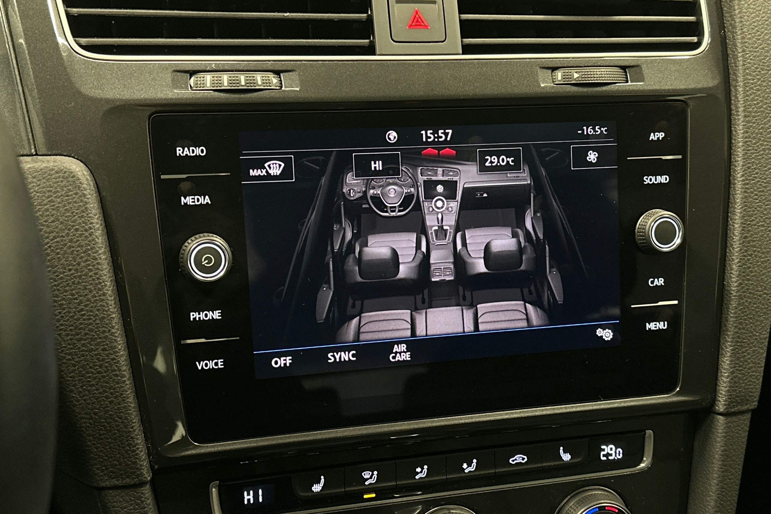 punainen Volkswagen Golf 2020 kuva 25.