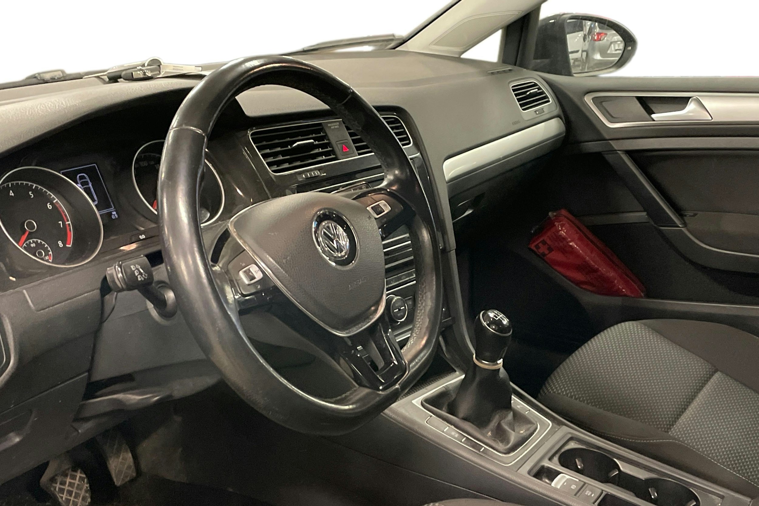 harmaa Volkswagen Golf 2020 kuva 3.