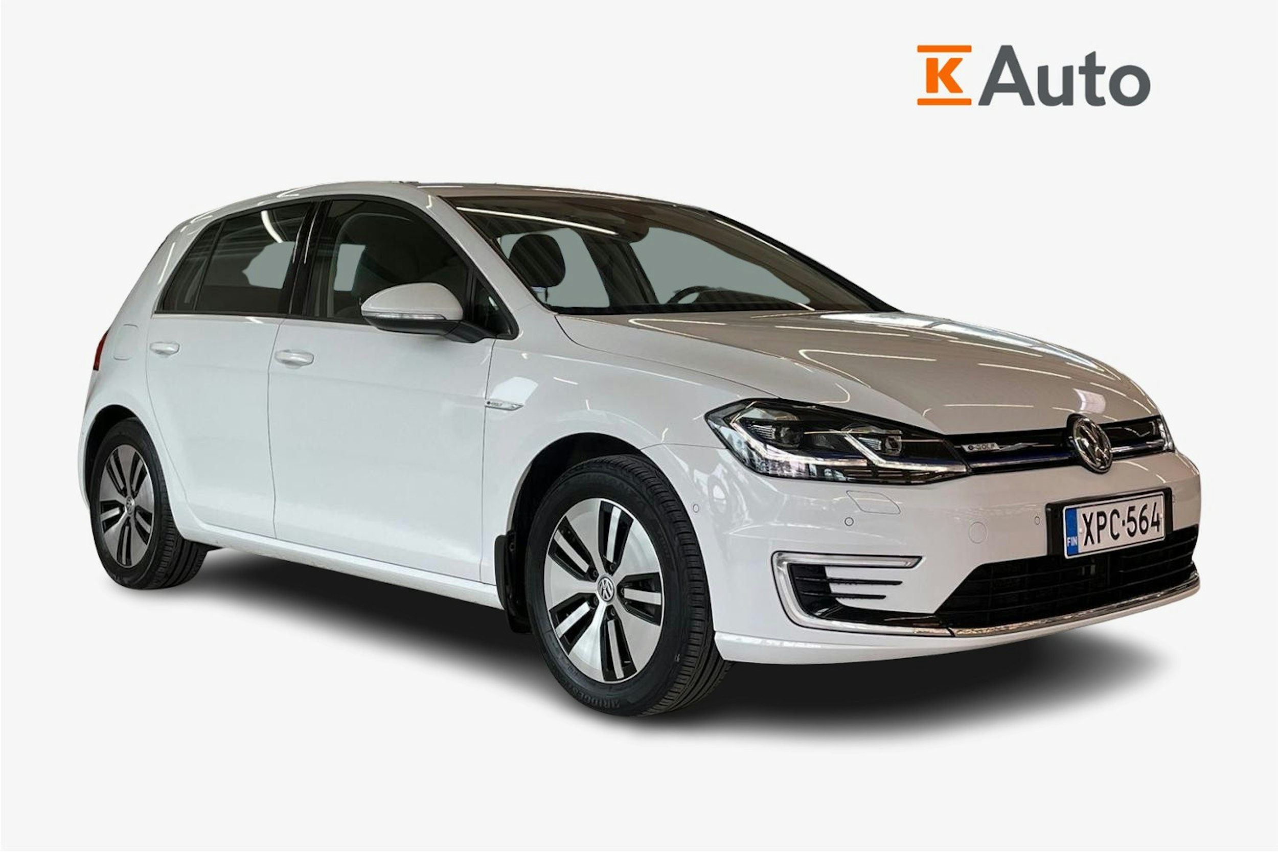 Valkoinen Volkswagen GOLF 2020 kuva 1.