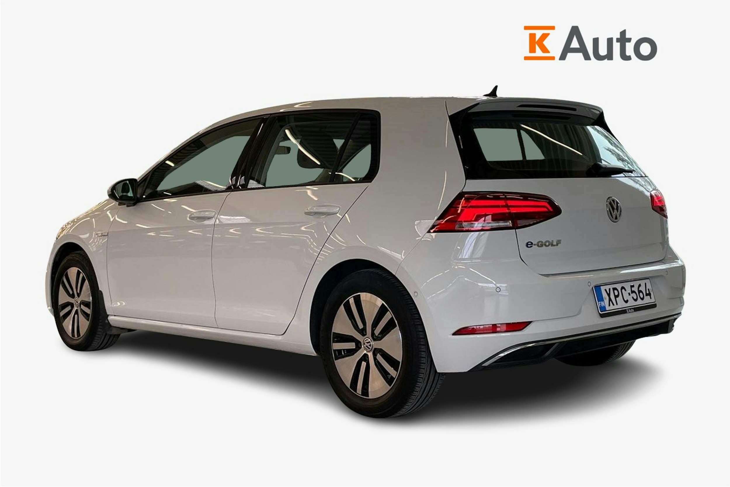 Valkoinen Volkswagen GOLF 2020 kuva 2.