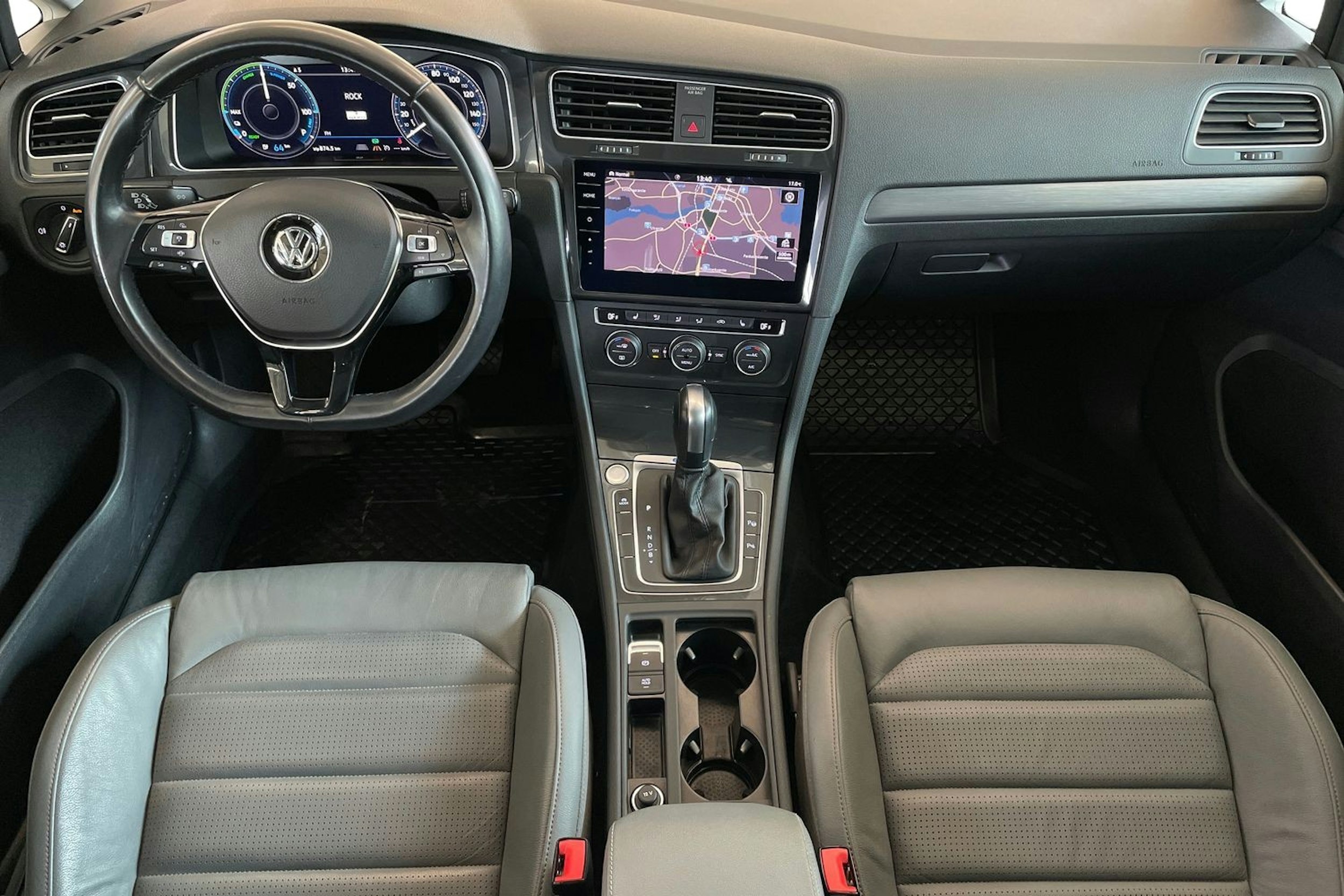 Valkoinen Volkswagen GOLF 2020 kuva 9.