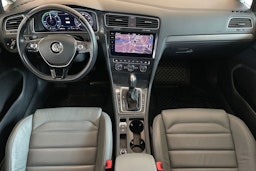 Valkoinen Volkswagen GOLF 2020 kuva 9.