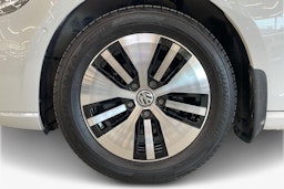 Valkoinen Volkswagen GOLF 2020 kuva 11.