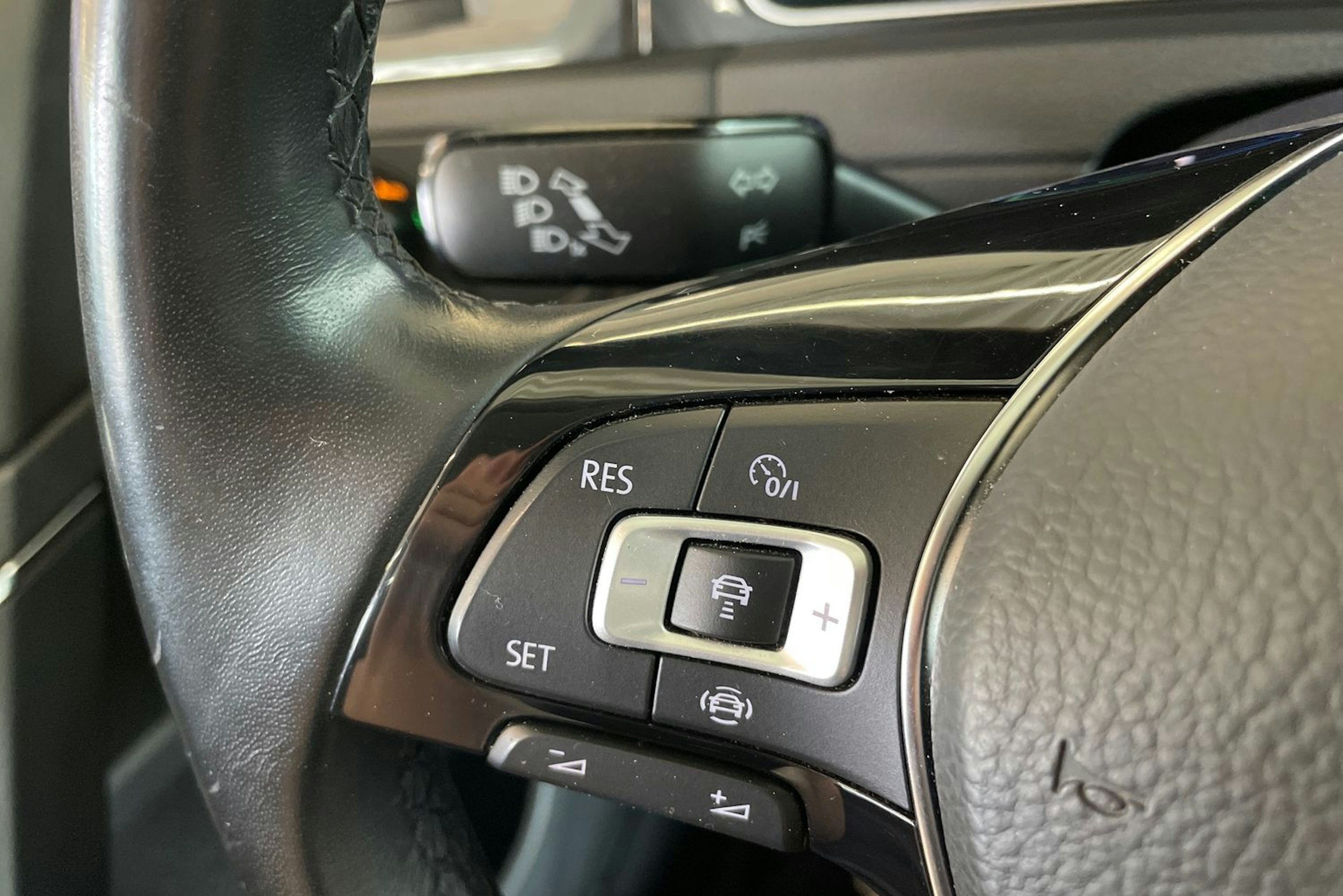 Valkoinen Volkswagen GOLF 2020 kuva 17.