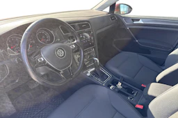Punainen Volkswagen GOLF 2020 kuva 3.