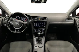 Punainen Volkswagen GOLF 2020 kuva 9.
