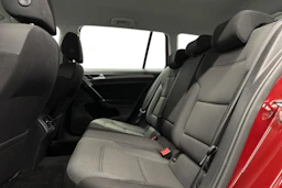 Punainen Volkswagen GOLF 2020 kuva 11.