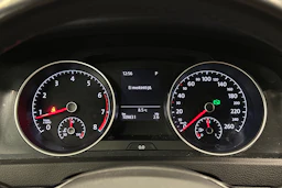 Punainen Volkswagen GOLF 2020 kuva 20.