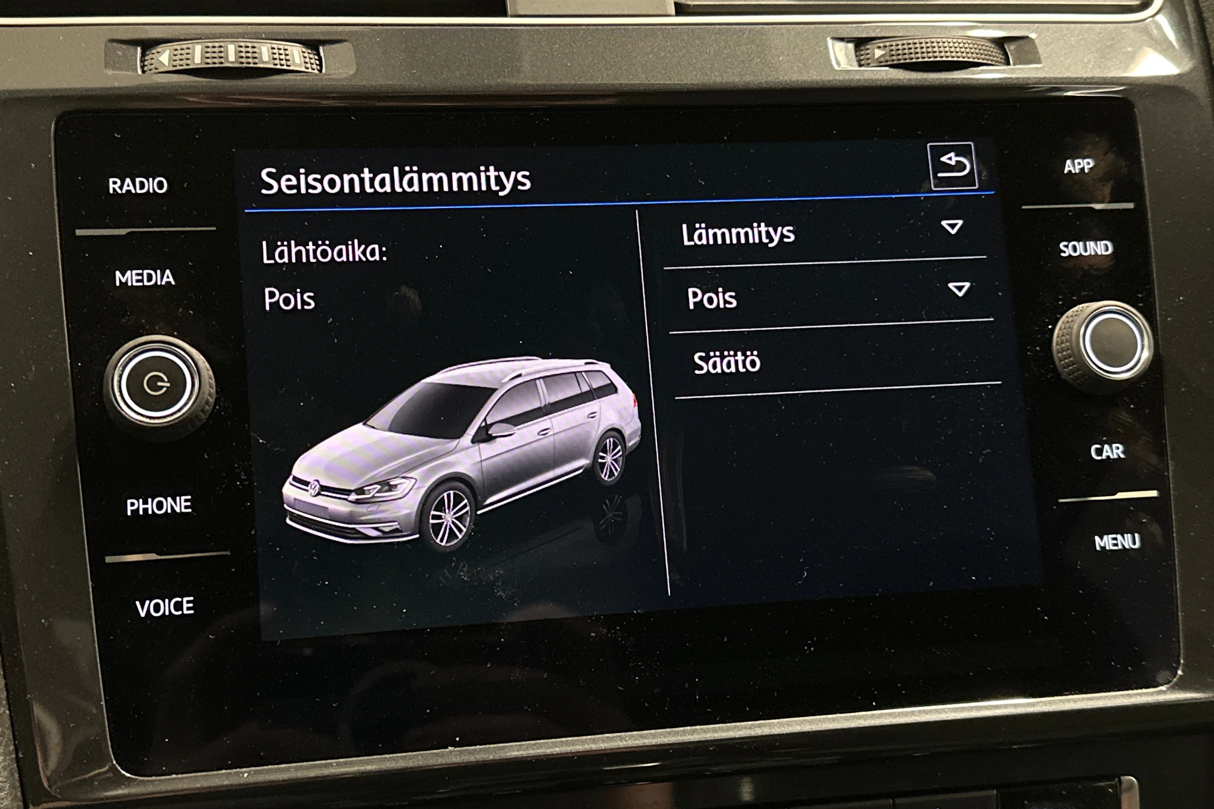 Punainen Volkswagen GOLF 2020 kuva 24.