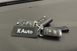 Punainen Volkswagen GOLF 2020 kuva 28.
