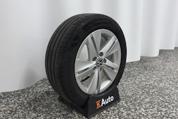 Valkoinen Volkswagen GOLF 2020 kuva 13.