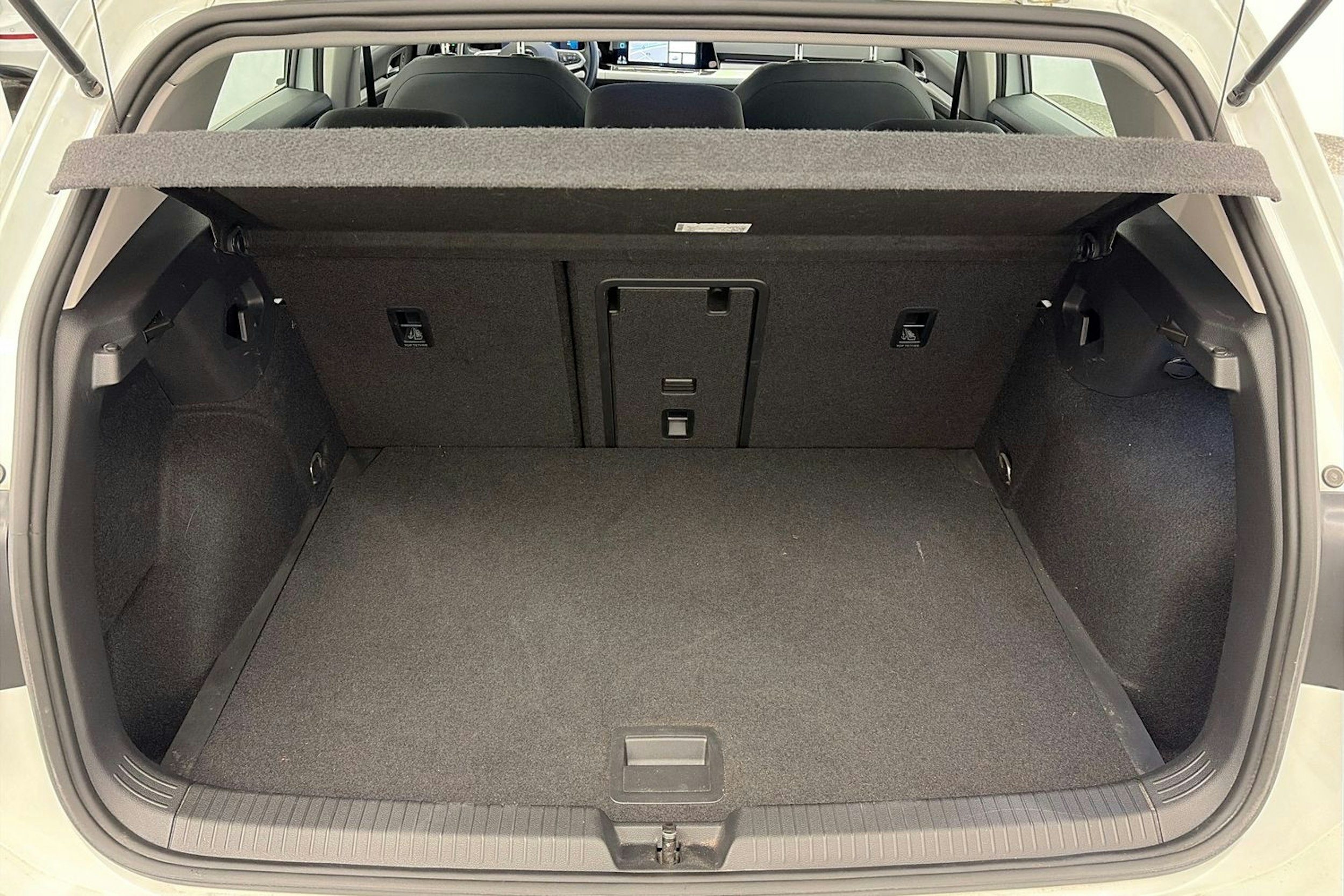 Valkoinen Volkswagen GOLF 2020 kuva 14.